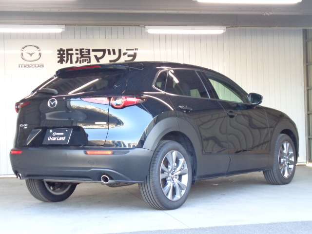 4WDモデルです。様々な路面状況に対応可能ですよ！！