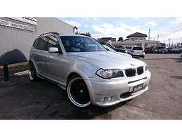 パーフォグ☆パノラマルーフ☆本革シート（前席ヒーター機能付き）☆CDデッキ☆サンヨーゴリラ（ナビ＆ワンセグTV）☆バックカメラ☆クルコン☆キーレス☆タイミングチェーン車☆正規ディーラー車です！！