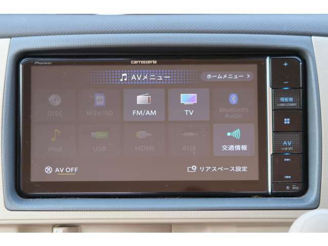 TV/DVD/CD/FM/AMラジオ装備で見た目もすっきり☆