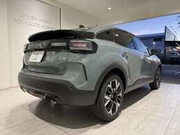 耐久性に優れたコーティングを低価格にてご用意致しております。愛車をいつでも気持ちよく乗っていただくために、納車時の施工をオススメしております。