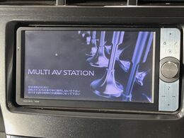 【純正ナビ】人気の純正ナビを装備。オーディオ機能も充実しており、Bluetooth接続すればお持ちのスマホやMP3プレイヤーの音楽を再生可能！毎日の運転がさらに楽しくなります！！