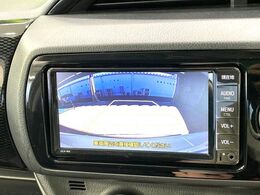 【バックカメラ】駐車時に後方がリアルタイム映像で確認できます。大型商業施設や立体駐車場での駐車時や、夜間のバック時に大活躍！運転スキルに関わらず、今や必須となった装備のひとつです！