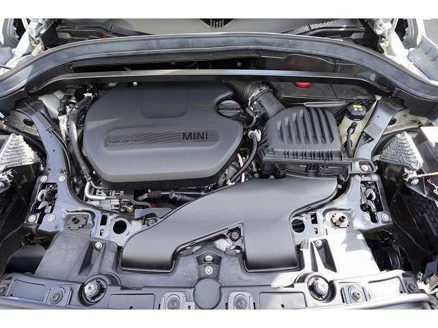 全国納車可能！お近くのBMW正規ディーラーでアフターサービス可能です！遠方のご納車も多数実績がございますのでご安心下さいませ。フリーダイヤル（0078-6002-317691）迄お気軽にお問合せ下さいませ！