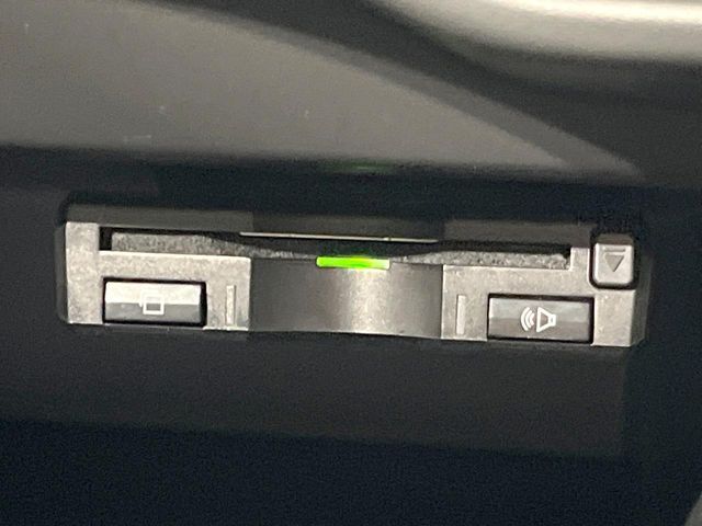 【ETC】高速道路の料金所をストレスなく通過！話題のスポットやサービスエリアに多い「スマートIC」利用時は必須のアイテムです。当店でセットアップを実施、ご納車当日からすぐにご利用いただけます！