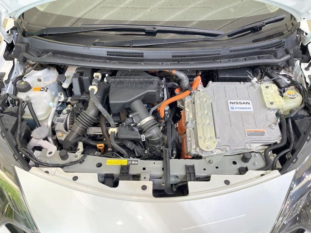 親切・丁寧な専門メカニックスタッフが応対！・車検・点検整備・事故等の修理などアフターサービスも安心。お車のカスタマイズもネクステージのサービススタッフまでご相談ください！