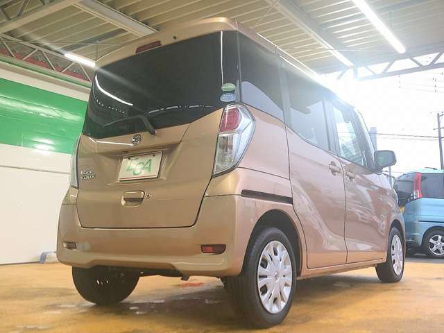 外装も特に目立つキズ等も無くキレイです！お探しの方はお早めに！全国納車も可能です！実際に現車確認が難しい当店より遠方の方でも一度ご相談下さい！