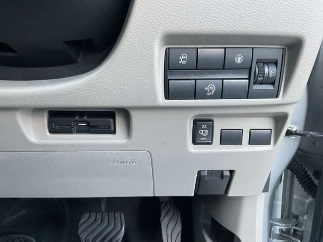 各操作スイッチです。