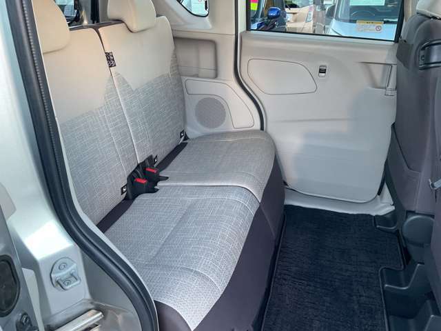 後部座席です。