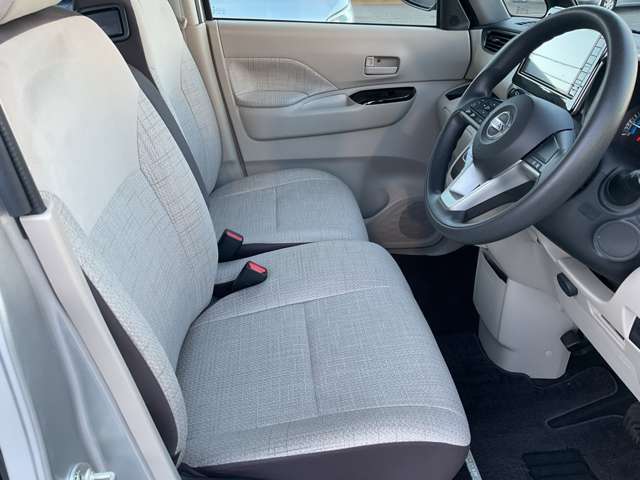 シートリフター付きですので座面の高さが調整できます