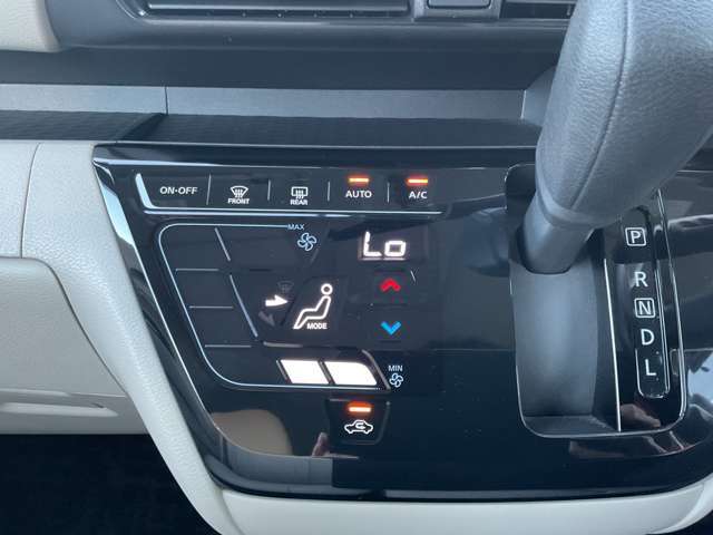 オートエアコンでいつでも室内は快適です。