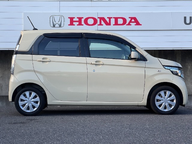 見るのが一番！！中古車は実際に見るのが一番！車は見たいけど、見に行く足がない方でも、当店の近くの稲毛海岸駅や千葉みなと駅など、送迎が可能ですので、ご相談ください。