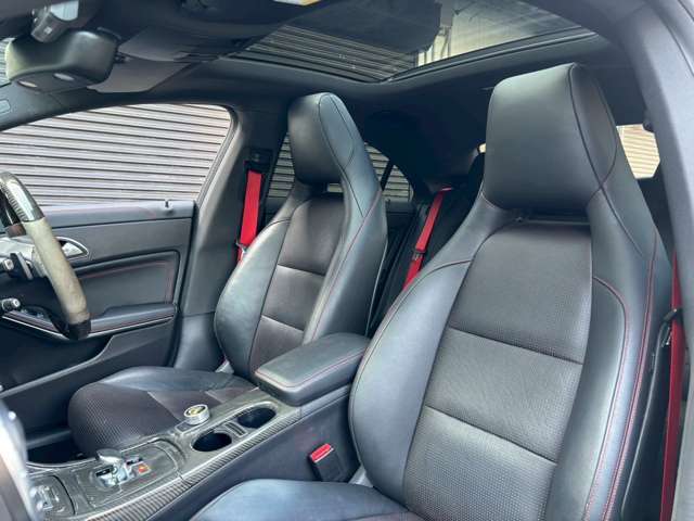 シートの汚れや破れはございません！