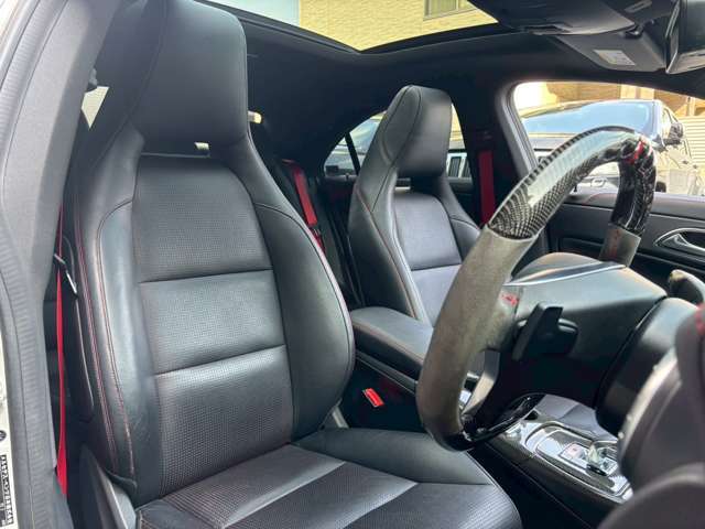 人気のブラックレザーインテリアでございます！