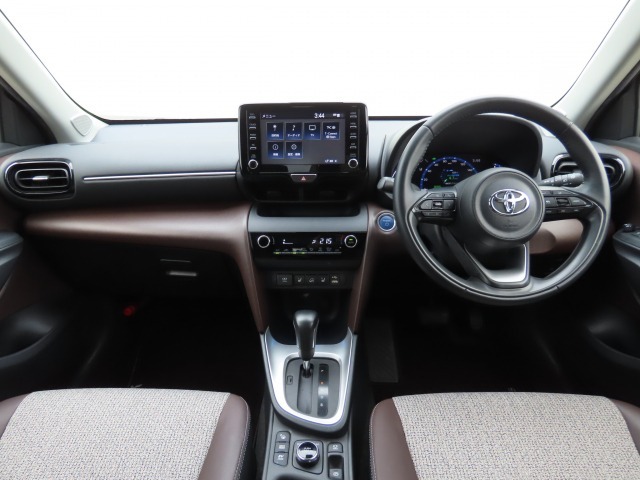 広びろとした視界が運転にゆとりを広げます