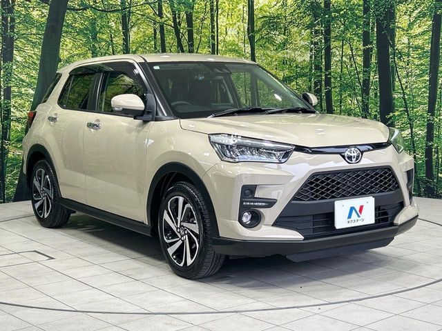 大好評のボディコーティング「弾スプラッシュコート」もご納車までに施工可能。通常のガラスコートと異なる、耐久年数6年の無機質ガラスコーティングが、ボディをキレイな状態に保ってくれます。
