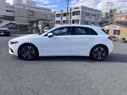 美しく輝く人気のポーラーホワイトのボディーカラーも大きな魅力の一つです。