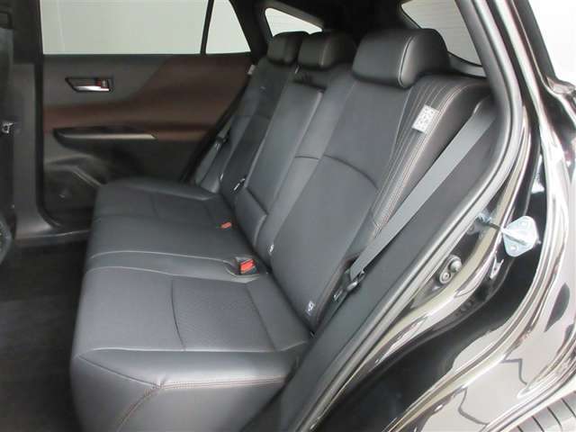 室内ひろびろ。快適なドライブをお楽しみいただけます。