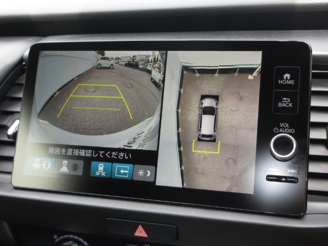 運転をしやすくする多彩な視界を手に入れるシステム。「見通しの悪い交差点での発進」「料金所などへの幅寄せ」「バック駐車」「縦列駐車」といった、多くの人が苦手意識を持ちやすいシーンで効果を発揮します。