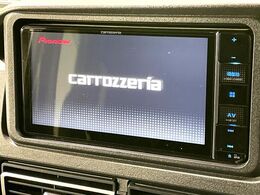 【ナビゲーション】目的地までしっかり案内してくれる使いやすいナビ。Bluetooth接続すればお持ちのスマホやMP3プレイヤーの音楽を再生可能！毎日の運転がさらに楽しくなります！！