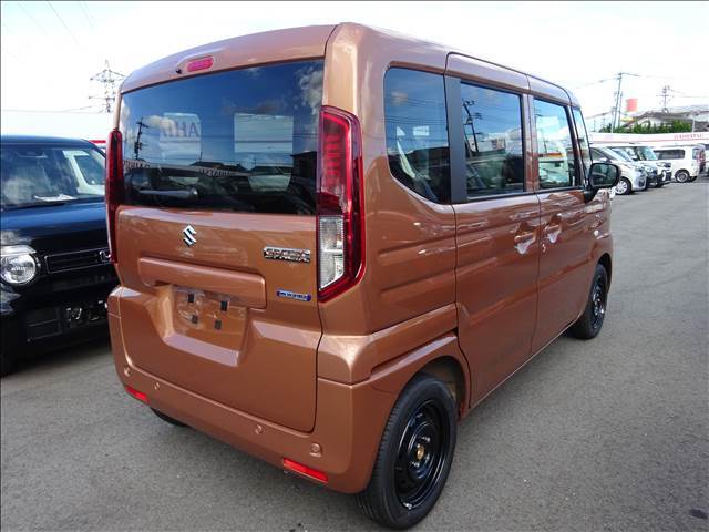 写真で見るよりも現車を　現車をみると写真で見ていたイメージとは少し違う部分もございます。また写真ではわからなかった車の魅力にも気づくことができるので、ぜひご来店ください！