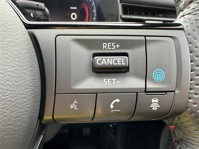 【運転支援システム】高速道路を使った長距離移動が快適に！車が車速や車線維持をアシスト！！