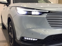 【LEDヘッドライト】ディスチャージヘッドライト（HID）と同等の明るさで、夜道や雨天走行が明るく視界良好！！　フォグライトも装備で、安心感さらにUPです♪安心ドライブを楽しんで下さい♪