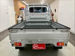 スタッフ数名がキーパーコーテイングの資格を持ってます♪お車をピカピカにしたい方はぜひ♪