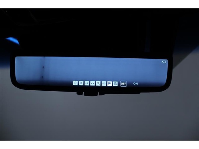 デジタルインナーミラーはインナーミラーに後方映像を表示。ヘッドレストや荷物などで視界をさえぎられずに後方を確認することが出来る運転補助装置です。モニターモードとミラーモードは切り替え可能です