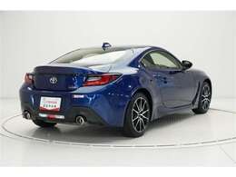 広島トヨタではお客様のライフプランや家族構成に合わせた様々な保険プラン、様々な場面のトラブルに対してのロードサービスが無料で受けられるJAFをご提案いたします！