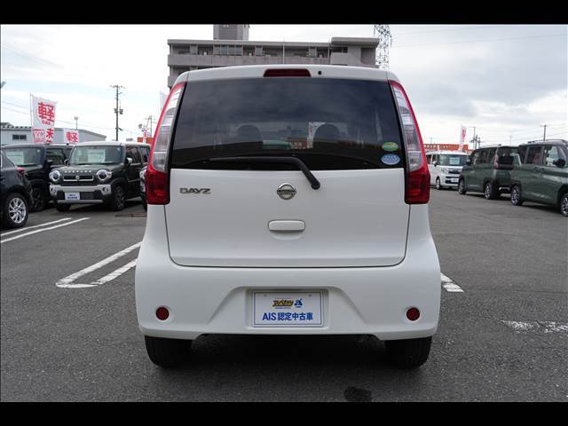 当社は、陸運局指定工場の資格を保有しております！整備士・検査員が常駐しておりますので、整備はお任せください！