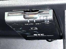 【ETC】高速道路の料金所をストレスなく通過！話題のスポットやサービスエリアに多い「スマートIC」利用時は必須のアイテムです。当店でセットアップを実施、ご納車当日からすぐにご利用いただけます！