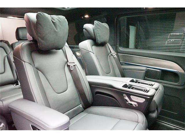 遠方からのお問合せも大歓迎です。弊社のフルラッピングローダーにてご納車致します。全国の提携工場の中から、最寄りの修理工場をご案内致しますので納車後もご安心くださいませ。