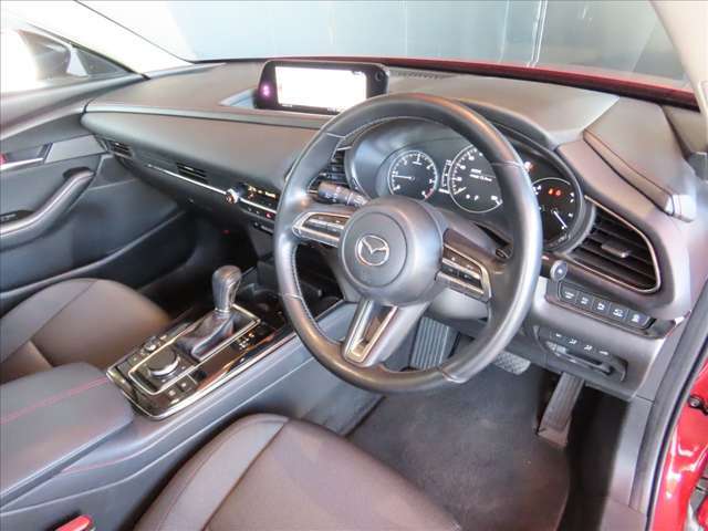 この度は、数ある掲載車両の中から当店の車両をご覧いただきまして、誠にありがとうございます