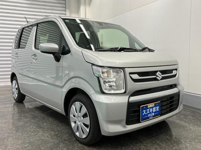 フロントガラスが大きく、ピラーも細めなので死角が少なく、初心者にも安心。