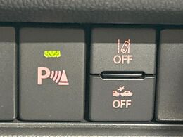 【スズキ　セーフティサポート】走行中に前方の車両等を認識し、衝突しそうな時は警報とブレーキで衝突回避と被害軽減をアシスト。より安全にドライブをお楽しみいただけます。