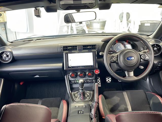 店舗にて現車の確認もいただけますので、お電話で在庫のご確認の上、是非ガリバー黒部店までご来店くださいませ！！！