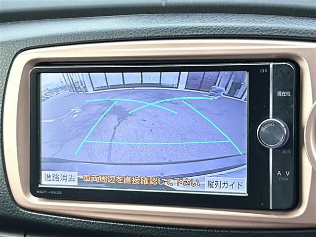 純正ナビ　CD　DVD　TV　Bluetooth　SD　DS　バックカメラ　横滑り防止システム　スチールホイール付きスタッドレス有　純正エンジンスターター　スマートキー　スペアキー　フォグランプ