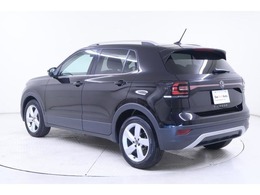 営業時間は、平日9時30分から18時00分、土日祝日9時から17時30分となります。毎週水曜日と毎月第2火曜日は定休日となります。