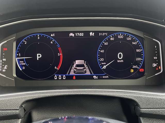 LIBERALAは、輸入車選びの新たなスタイルを提案するインポート・セレクト・ブランドです。オーナー様となる方がクルマから直接感じる感性を第一にした、最良の一台との出会いをコーディネートいたします。