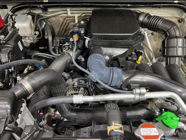 親切・丁寧な専門メカニックスタッフが応対！・車検・点検整備・事故等の修理などアフターサービスも安心。お車のカスタマイズもネクステージのサービススタッフまでご相談ください！