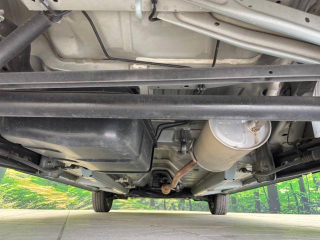 親切・丁寧な専門メカニックスタッフが応対！・車検・点検整備・事故等の修理などアフターサービスも安心。お車のカスタマイズもネクステージのサービススタッフまでご相談ください！