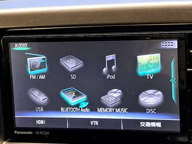純正SDナビ、フルセグTV付き、Bluetoothオーディオ・ミュージックサーバー・DVDビデオも再生可能です！ナビ付き条件でお探しの方は必見です！