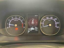 当店では車両本体価格以外に、諸費用を含めた支払総額も表示しておりますので、お客様の予算にピッタリのおクルマお選びができます。コーティングやJAFをセットにしたオトクな購入パックも好評です。