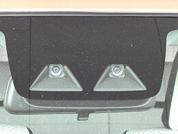 【トヨタセーフティセンス】走行中に前方の車両等を認識し、衝突しそうな時は警報とブレーキで衝突回避と被害軽減をアシスト。より安全にドライブをお楽しみいただけます。