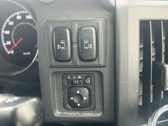 各種スイッチ類（使用の用途はスタッフにご質問下さい）