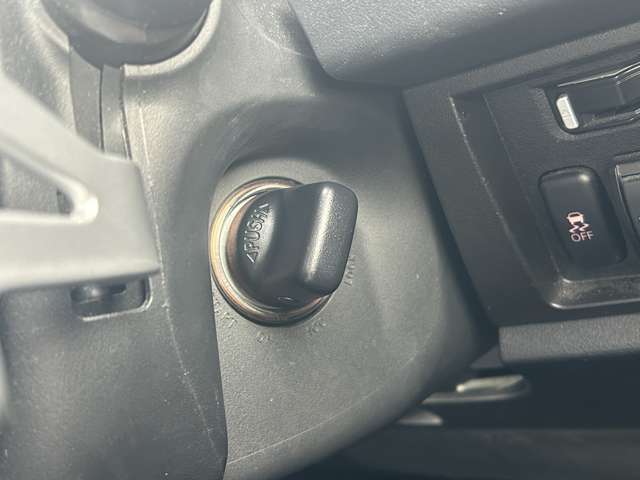 各種スイッチ類（使用の用途はスタッフにご質問下さい）