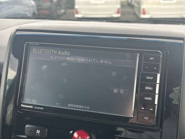 フルセグTV、CD、DVD、Bluetooth機能付きナビです。