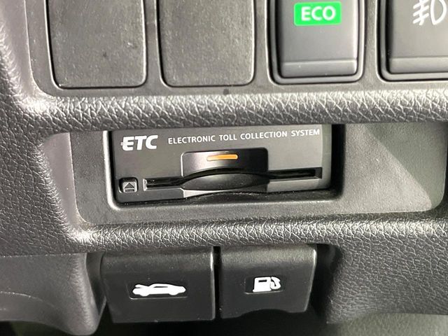 【ETC】高速道路の料金所をストレスなく通過！話題のスポットやサービスエリアに多い「スマートIC」利用時は必須のアイテムです。当店でセットアップを実施、ご納車当日からすぐにご利用いただけます！