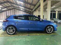 大切なのはお客様の「安心」と「満足」。「信頼を買っていただく」ためにもどんな些細なことでもお気軽にご相談いただける体制を心がけております。