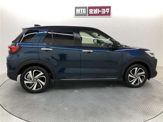 自動車保険やJAFも取扱いしています。土日も対応してますよ　♪♪